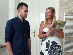 Bootyful Samantha ends up with BJ and begs stud to fuck her mish