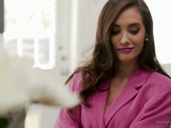 Perfect looking and already aroused blonde hottie cannot miss a chance to be fucked